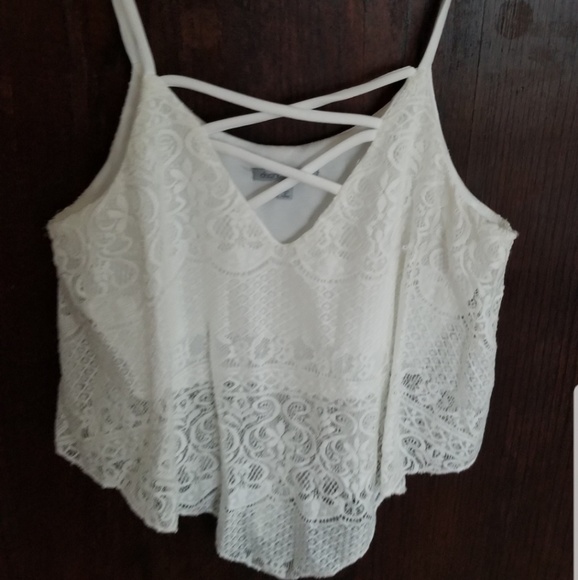 NWOT- White Crochet Crop Top - Picture 2 of 4